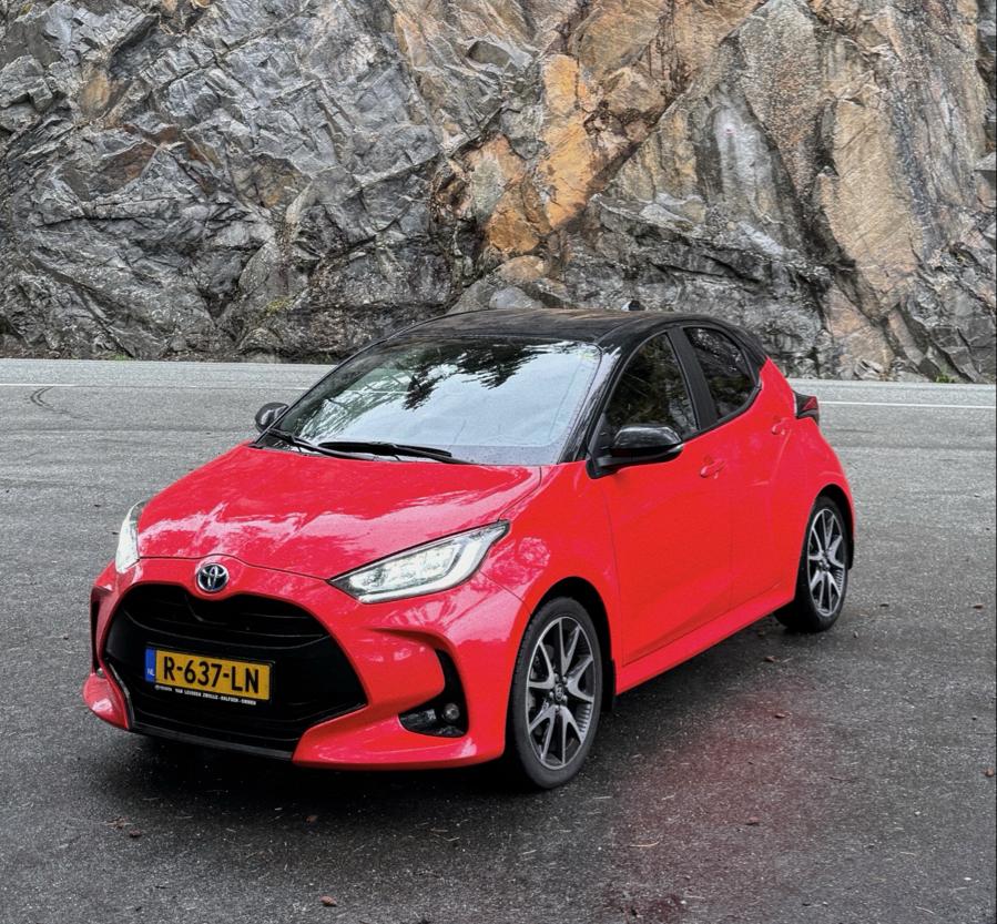 Toyota Yaris 1.5 Hybrid Executive 2022 Bi-Tone/Navi/Camera,, 450 kg, 49 €/maand, 1490 cc, USB