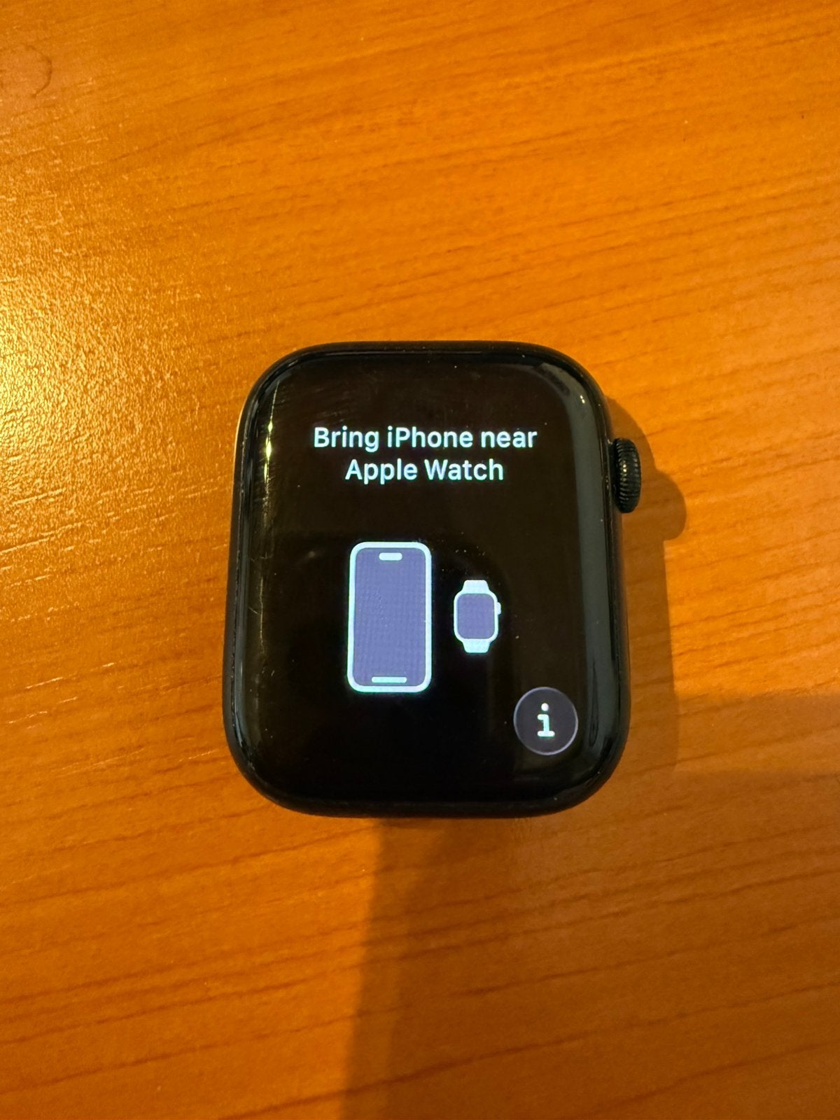 Apple Watch 8, 45mm, Sieraden, Tassen en Uiterlijk, Smartwatches, Ophalen of Verzenden, Zo goed als nieuw, Zwart, IOS