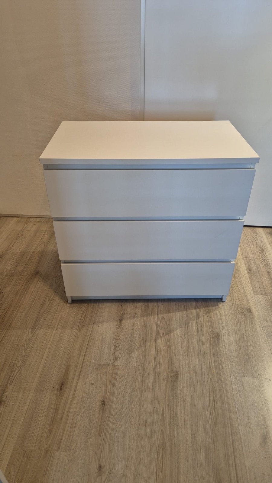 Witte ladekast ikea met 3 laden, Huis en Inrichting, Kasten | Ladekasten, Ophalen, Overige materialen, Gebruikt, 100 tot 150 cm