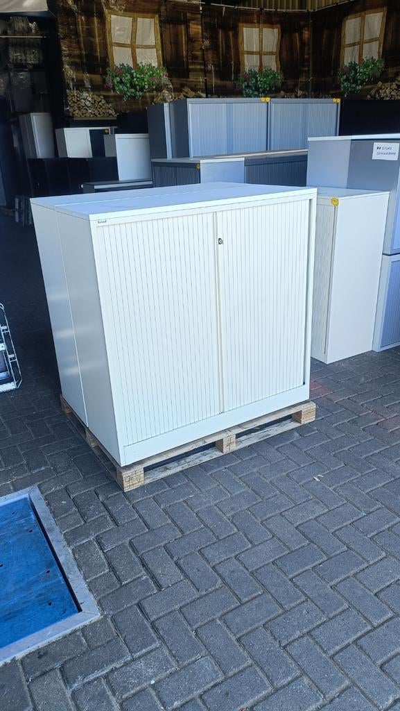 IN DE AANBIEDING!! Halfhoge Ahrend metalen roldeurkasten, Gebruikt, 100 tot 150 cm, Halfhoge Ahrend metalen roldeurkasten archiefkasten