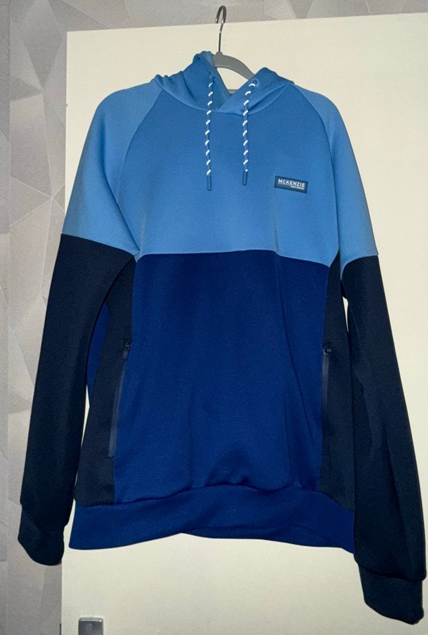 Hoodie maat L van mckenzie gedragen, Ophalen, Gedragen, Overige maten, Blauw