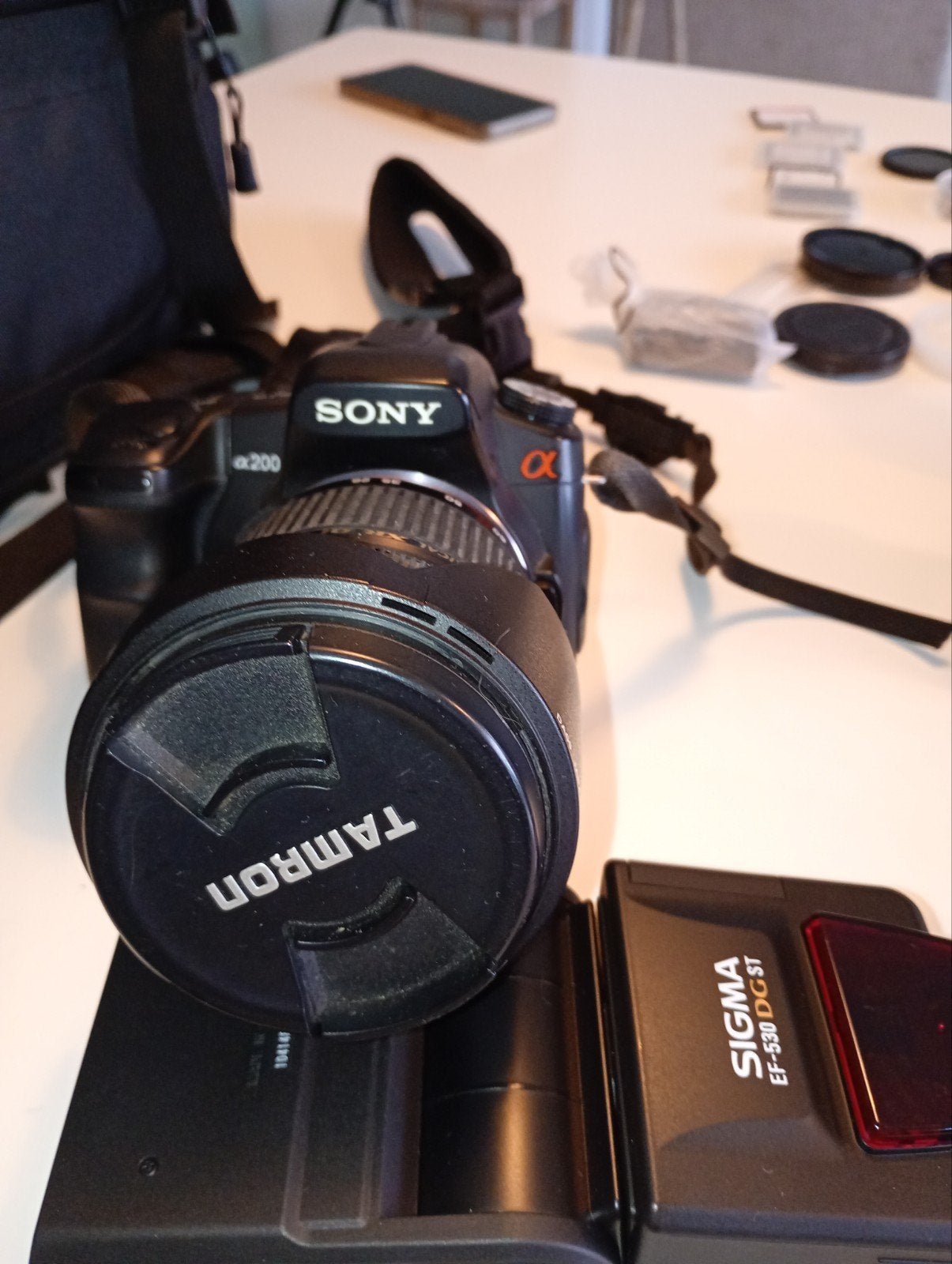 Sony Alpha A200 DSLR Camera Kit met lenzen en accessoires, Sony, Camera, Ophalen, Gebruikt