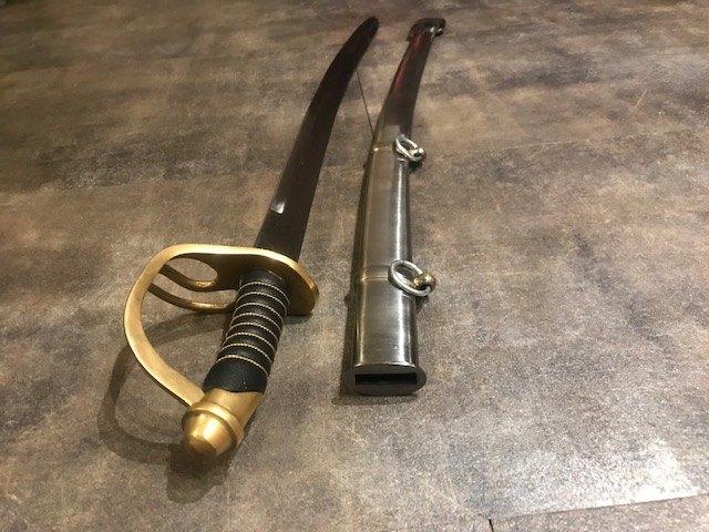 fraaie metalen sabel, nette staat, 72 cm lang, Verzamelen, Militaria | Algemeen, Ophalen of Verzenden, Landmacht, Overige gebieden
