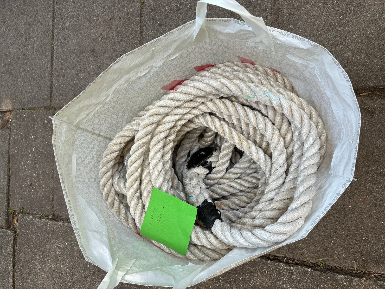 Landvast / Touw 27m lang met twee metalen ogen, Ophalen of Verzenden, Gebruikt, Lijn of Blok