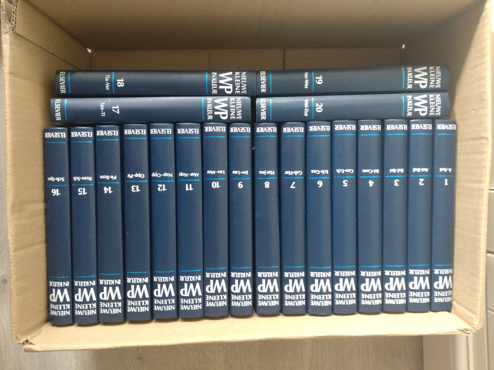 20 delig Kleine WP in kleur tekoop, Boeken, Ophalen, Zo goed als nieuw