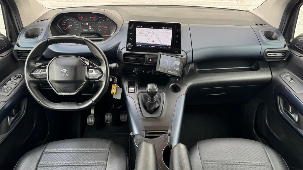 Peugeot Rifter 1.2 Puretech Allure Camera Navigatie Airco Cr, Auto's, Peugeot, Voorwielaandrijving, Gebruikt, 1199 cc, Zwart
