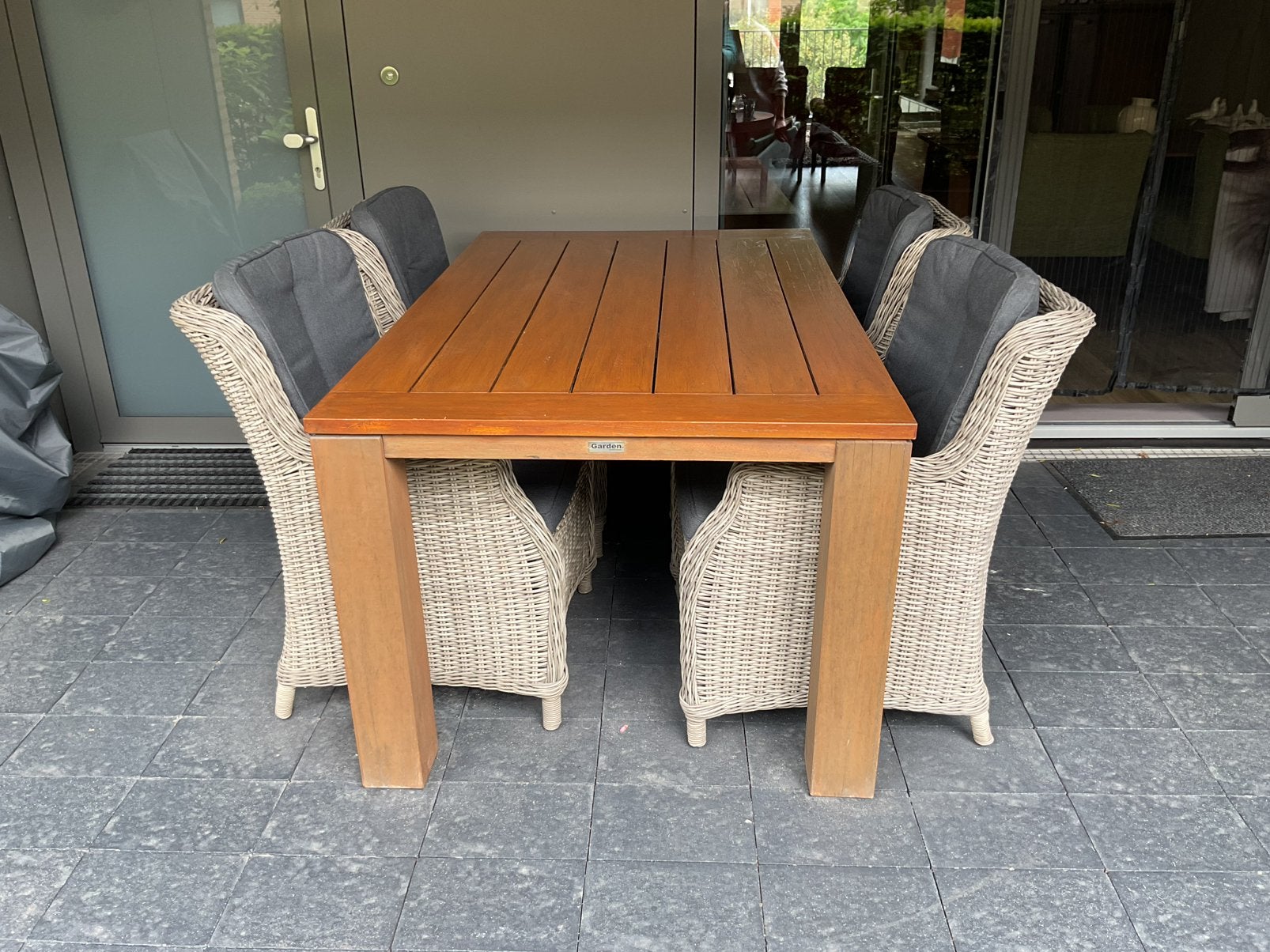 Tuinmeubel met 4 stoelen van GARDEN, Ophalen, Zo goed als nieuw