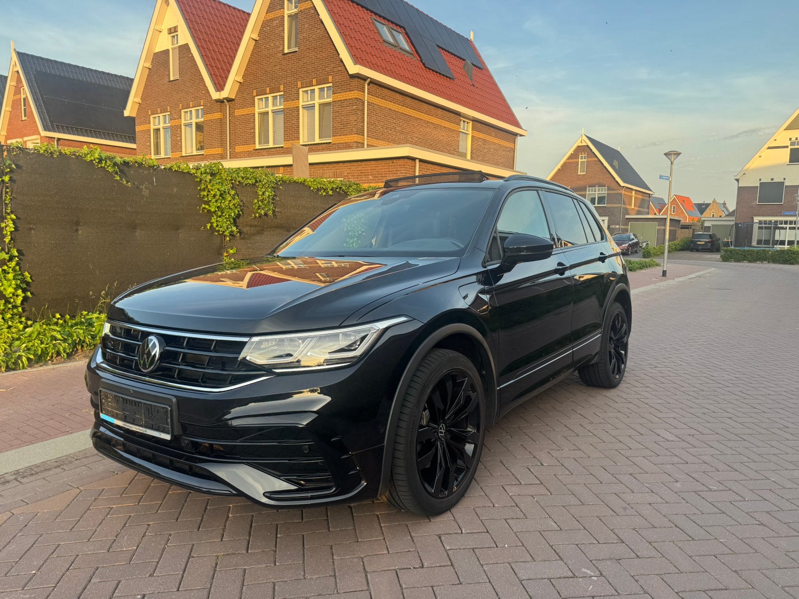 Volkswagen Tiguan 1.4 TSI eHybride 3x R-Line Pano/Hud/360/bl, Auto's, Automaat, Zwart, Bedrijf, Hybride Elektrisch/Benzine