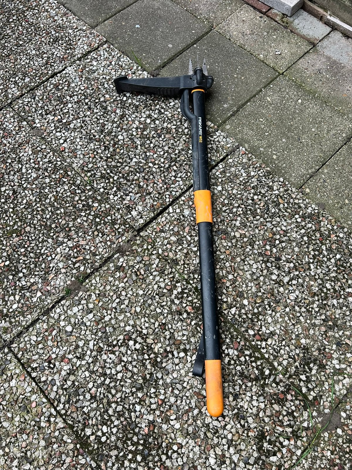 Fiskars W52 onkruidsteker, Ophalen, Gebruikt