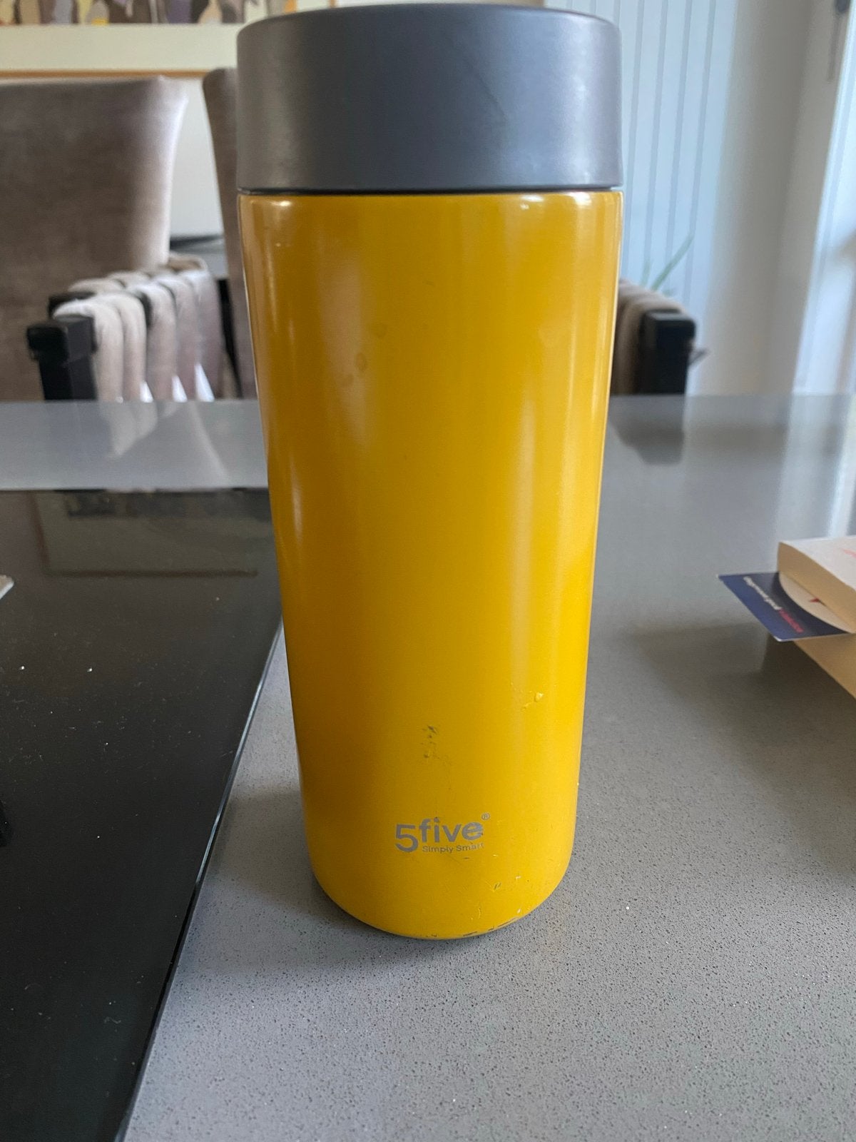 Gele 5five thermosbeker - koffie beker, Overige typen, Geel, Ophalen of Verzenden, Zo goed als nieuw