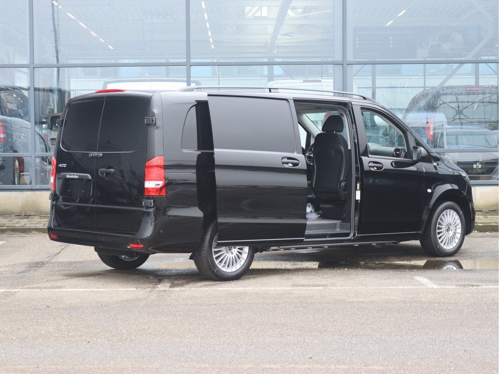 Mercedes-Benz eVito Extra Lang 66 kWh (bj 2026), 12 maanden, Stof, Zwart, 2640 kg