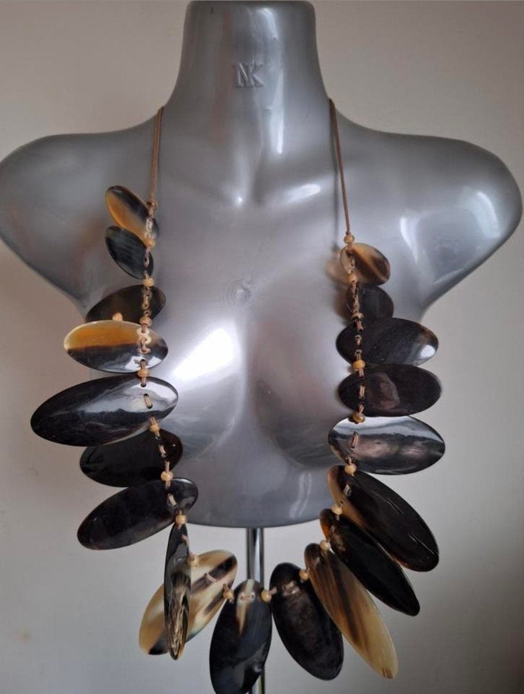 Manouk - koordketting met hoorn. 3=2 actie!, Sieraden, Tassen en Uiterlijk, Kettingen, Verstelbaar, Bruin, Verzenden, Nieuw