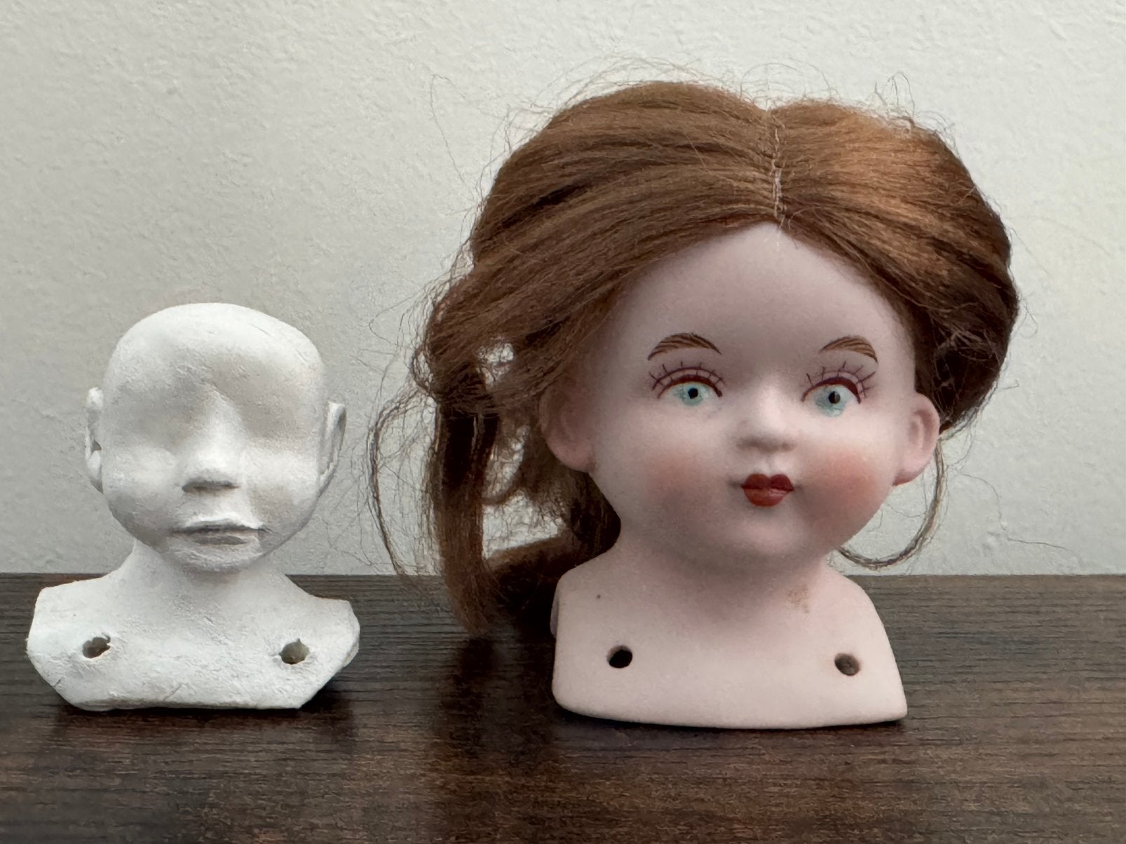 2 vintage antieke porceleinen poppen hoofdjes poppenhoofd, Verzamelen, Ophalen of Verzenden, Zo goed als nieuw, Pop