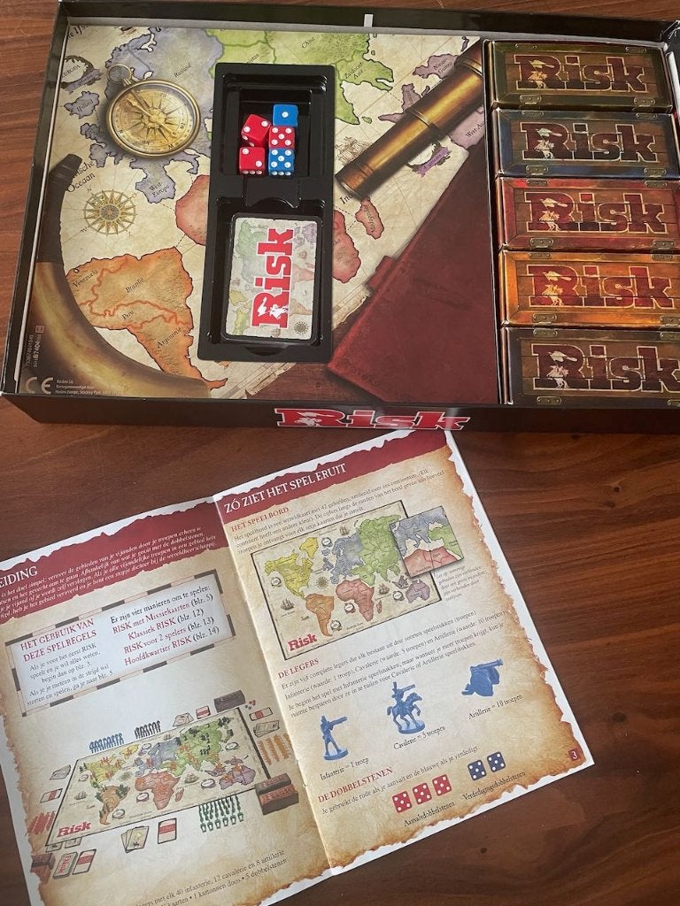 Risk, Hobby en Vrije tijd, Gezelschapsspellen | Bordspellen, Vijf spelers of meer, Ophalen, Zo goed als nieuw, Hasbro Games