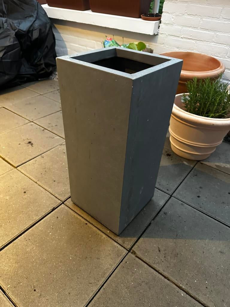 Plantenbak Cubihi - Grijs - 23x23x50cm, Tuin en Terras, Bloembakken en Plantenbakken, Ophalen, Gebruikt
