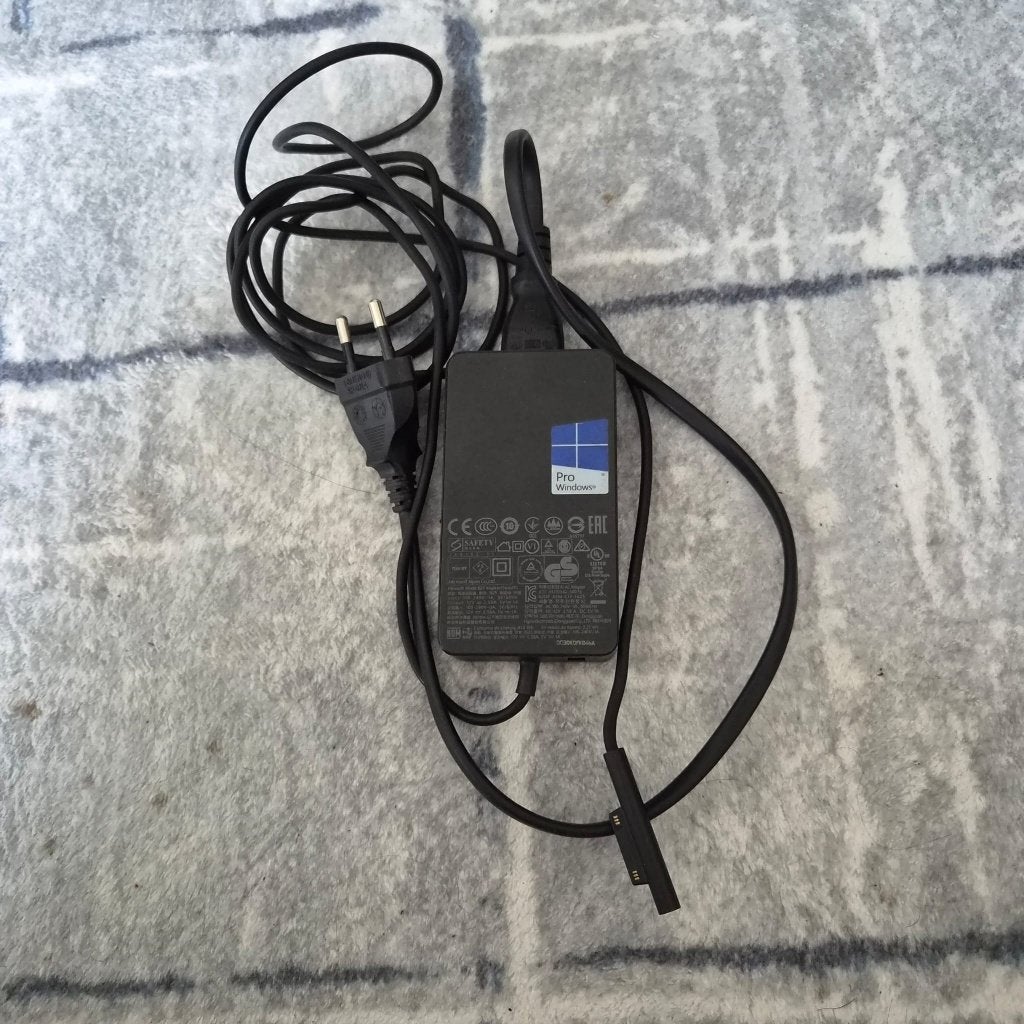 Microsoft Surface Pro Oplader Origineel 12V 2.58A 31W, Computers en Software, Ophalen of Verzenden