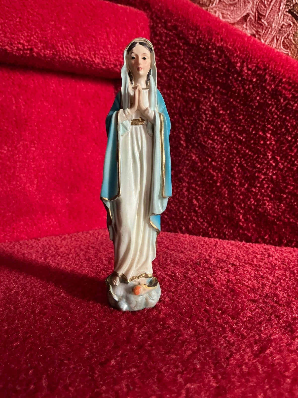 Liefelijk Mariabeeldje ❤️ biddende Maria, Antiek en Kunst, Antiek | Religie, Ophalen of Verzenden