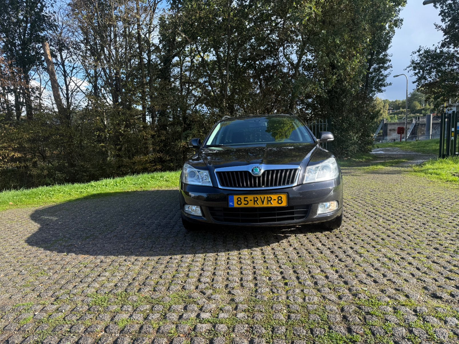 Skoda Octavia 1.2 TSI  AUTOMAAT APK TOT 15/4/2027, 4 cilinders, Zwart, Origineel Nederlands, 600 kg