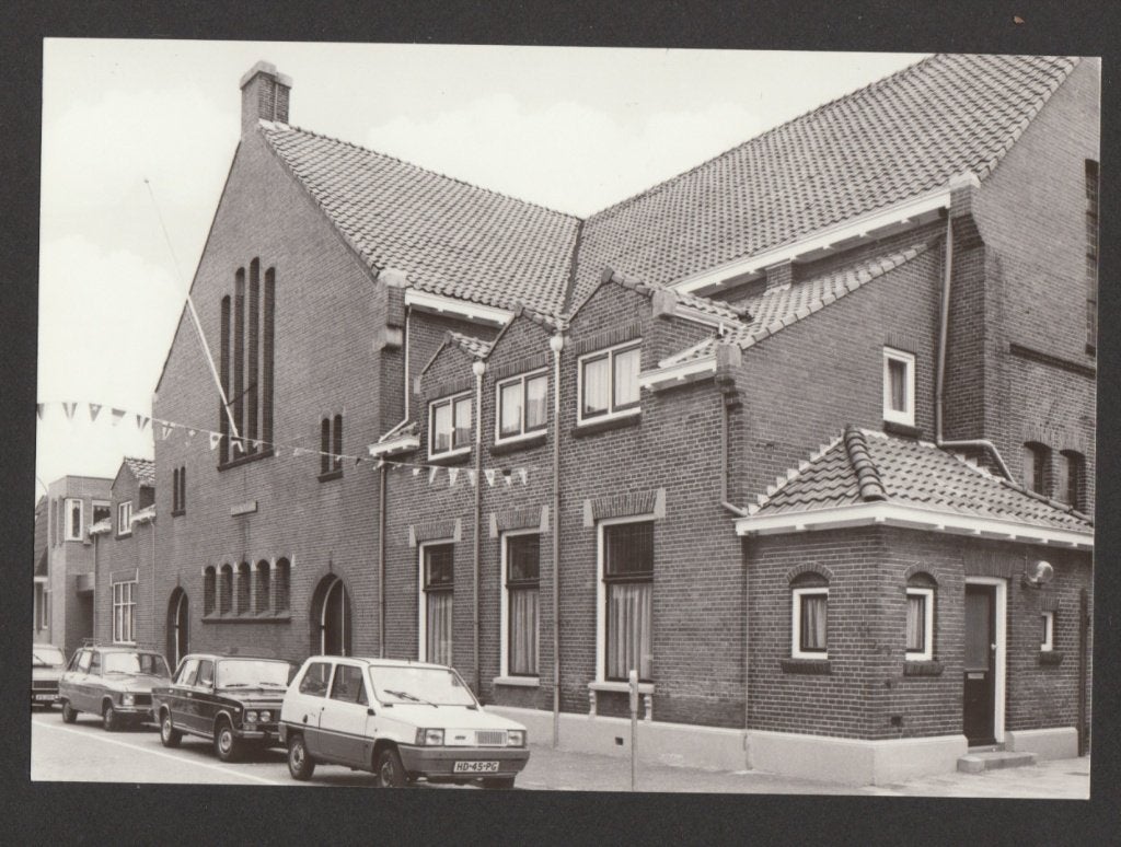 Assen - Gereformeerde Kerk De Kandelaar, mooie oude auto's, Ophalen of Verzenden, 1980 tot heden, Ongelopen, Drenthe