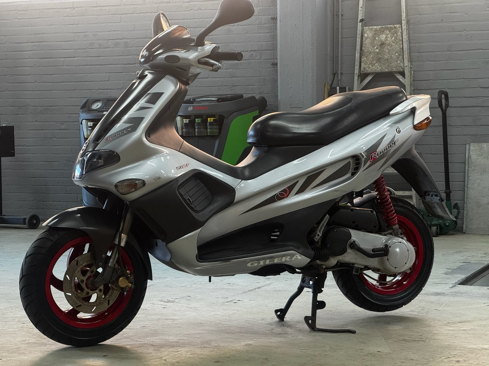 Gilera Runner 50cc 2t DD (Piaggio Runner 50cc 2 takt), Ophalen, Tweetakt, Maximaal 45 km/u, Zip