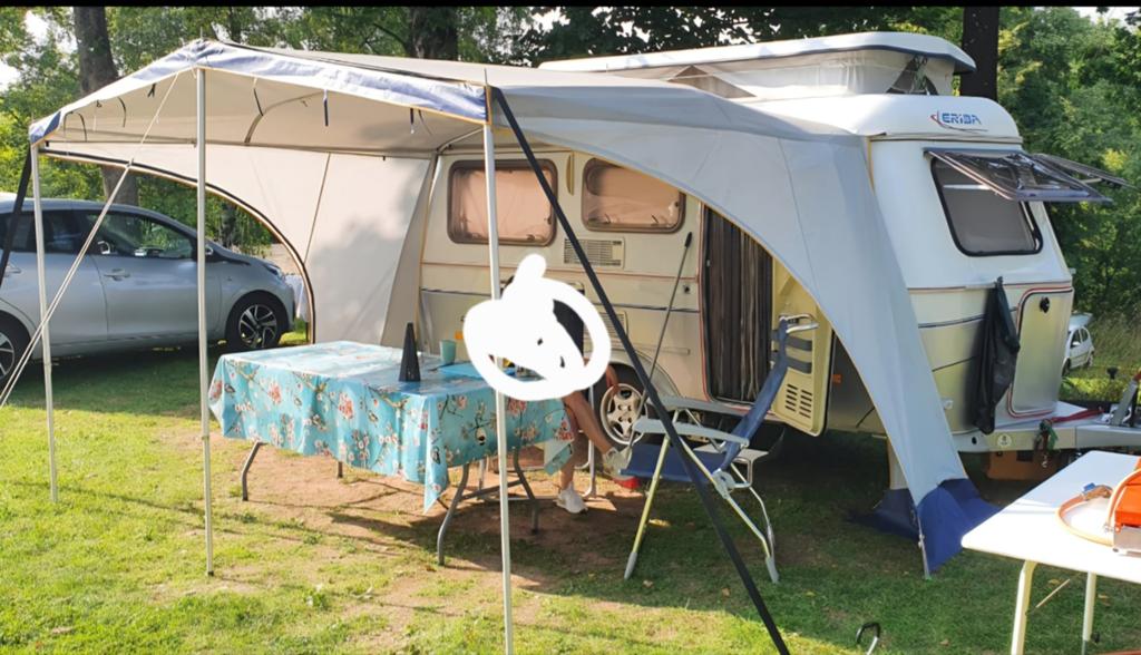 Eriba touring triton 430 luifel, Ophalen