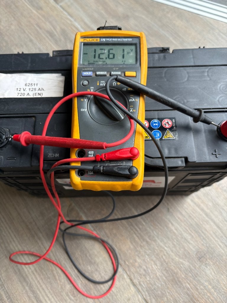 Varta Accu 12V 125 AH 720A 2 stuks, Ophalen, Gebruikt