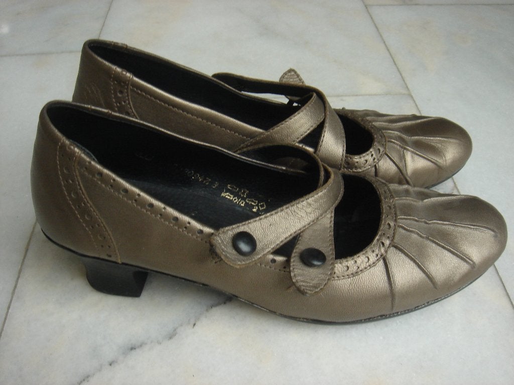 Mooi bewerkte schoenen - maat 41, Kleding | Dames, Schoenen, Schoenen met lage hakken, Overige kleuren, Ophalen of Verzenden, Gedragen