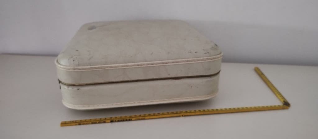 K712 VINTAGE stewardess koffer creme kleurig  geperst karton, Overige materialen, Gebruikt, Onbekend, Minder dan 50 cm