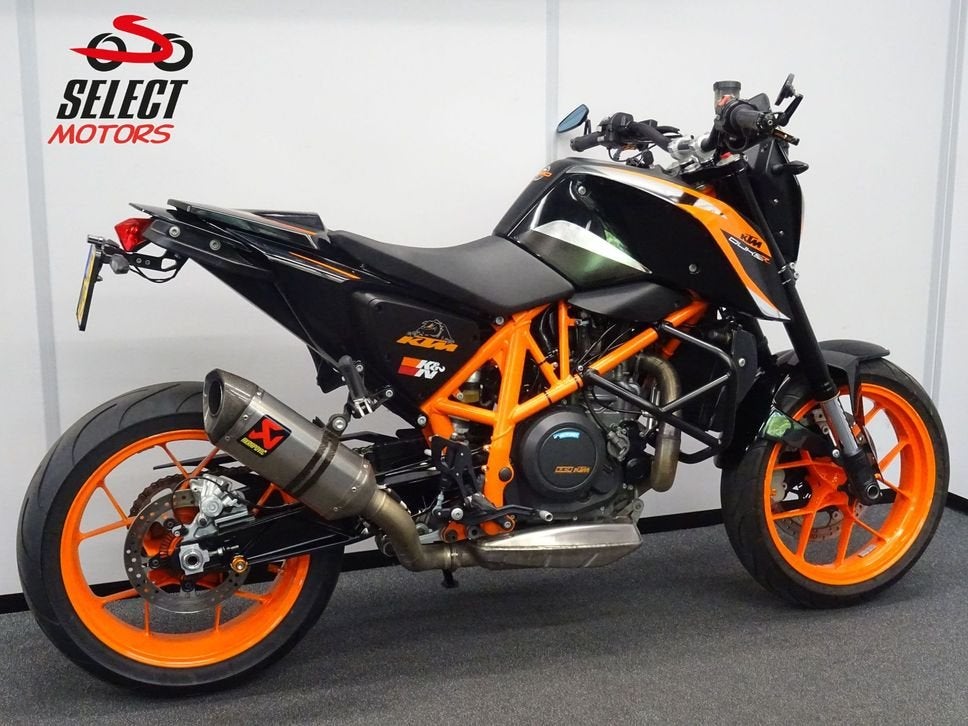 SUPER GAVE KTM 690 DUKE R BREMBO AKRAPOVIC 35KW, 693 cc, KTM, Onbekend, Onbekend