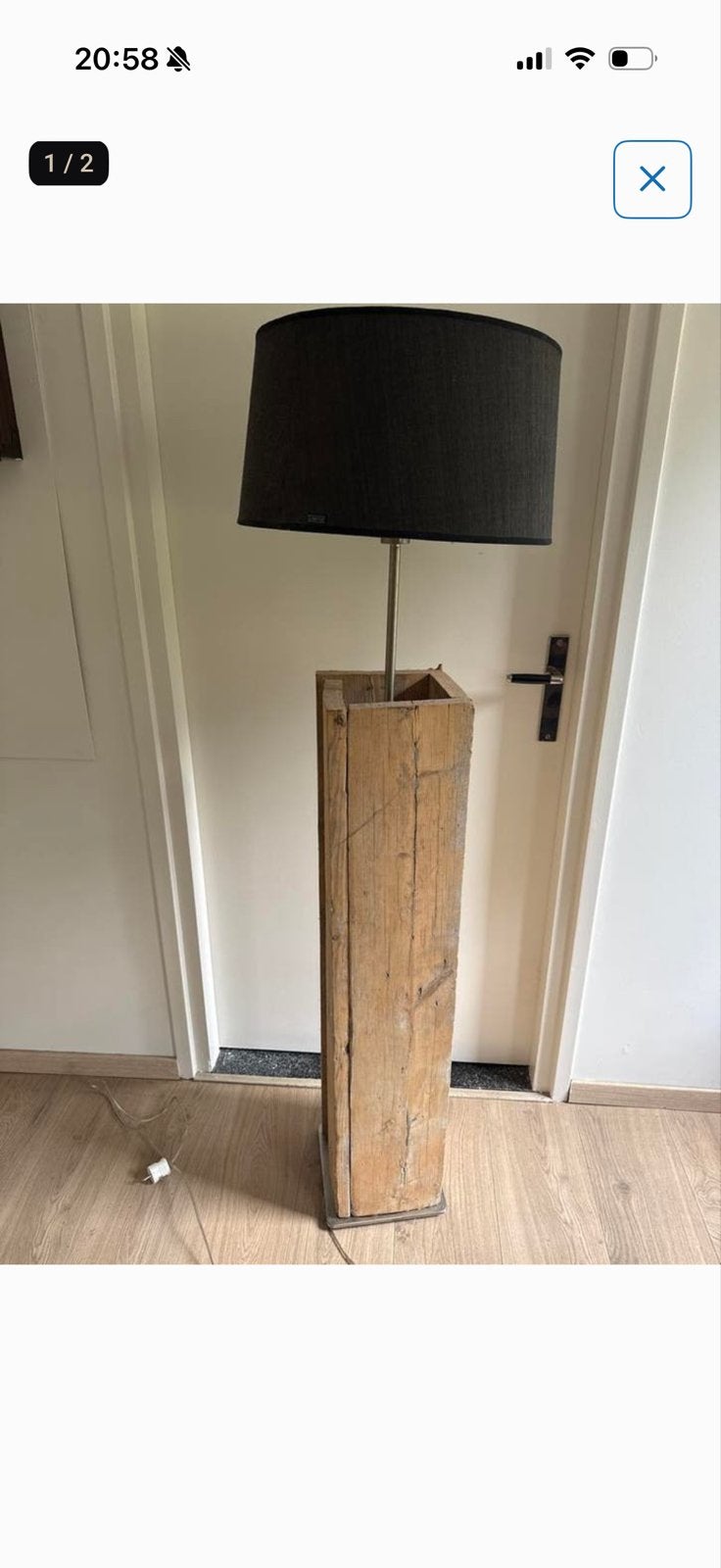 Stoere houten vloerlamp met zwarte kap, Gebruikt, 150 tot 200 cm, Hout, E27 (groot)