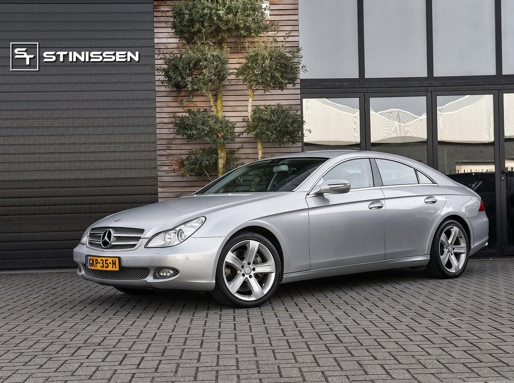 Mercedes-Benz CLS-klasse 500 Nette auto Leer Clima Cruise We, Auto's, Mercedes-Benz, Automaat, Achterwielaandrijving, Gebruikt