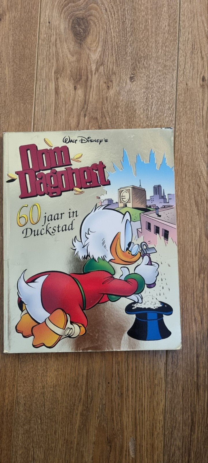 Walt Disney's Oom Dagobert: 60 jaar in Duckstad, Ophalen of Verzenden, Gelezen, Overige typen