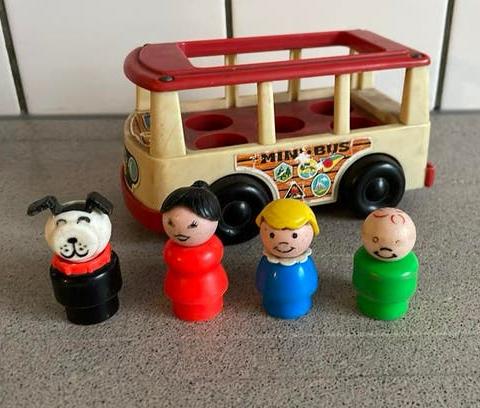 Fisher Price schoolbus vintage retro met 3 poppetjes en hond, Kinderen en Baby's, Speelgoed | Fisher-Price, Ophalen of Verzenden