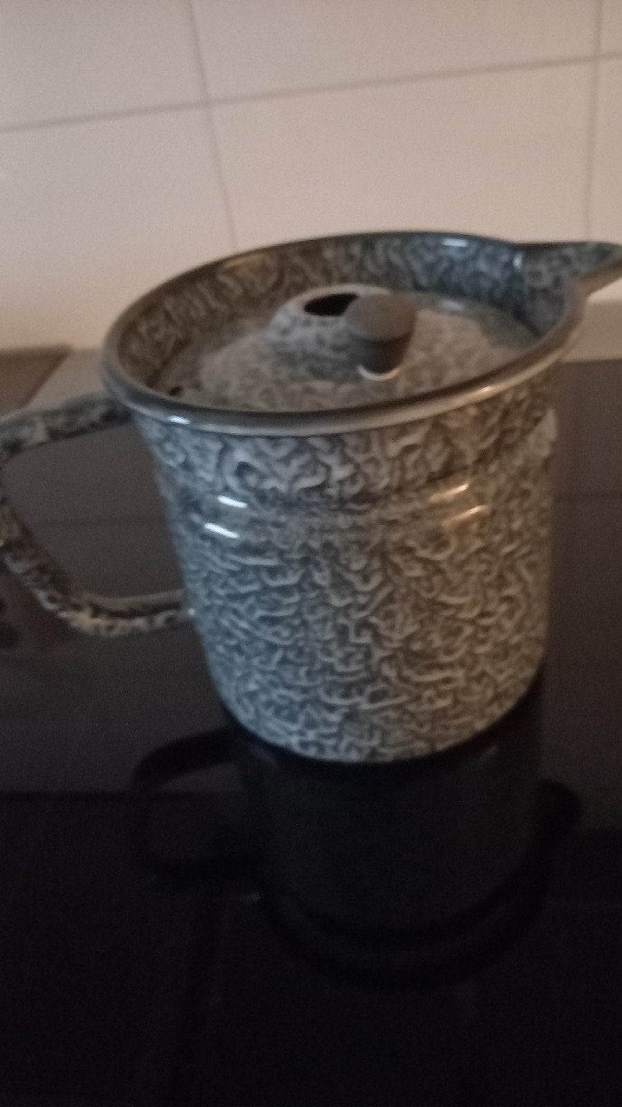 Prachtige geëmailleerde melkkoker met deksel, Ophalen of Verzenden