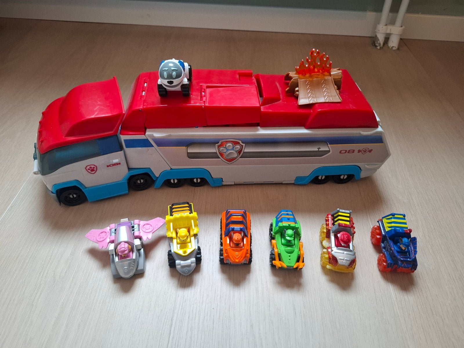 Paw Patrol Bus met 6 extra voertuigen, Kinderen en Baby's, Ophalen of Verzenden, Gebruikt