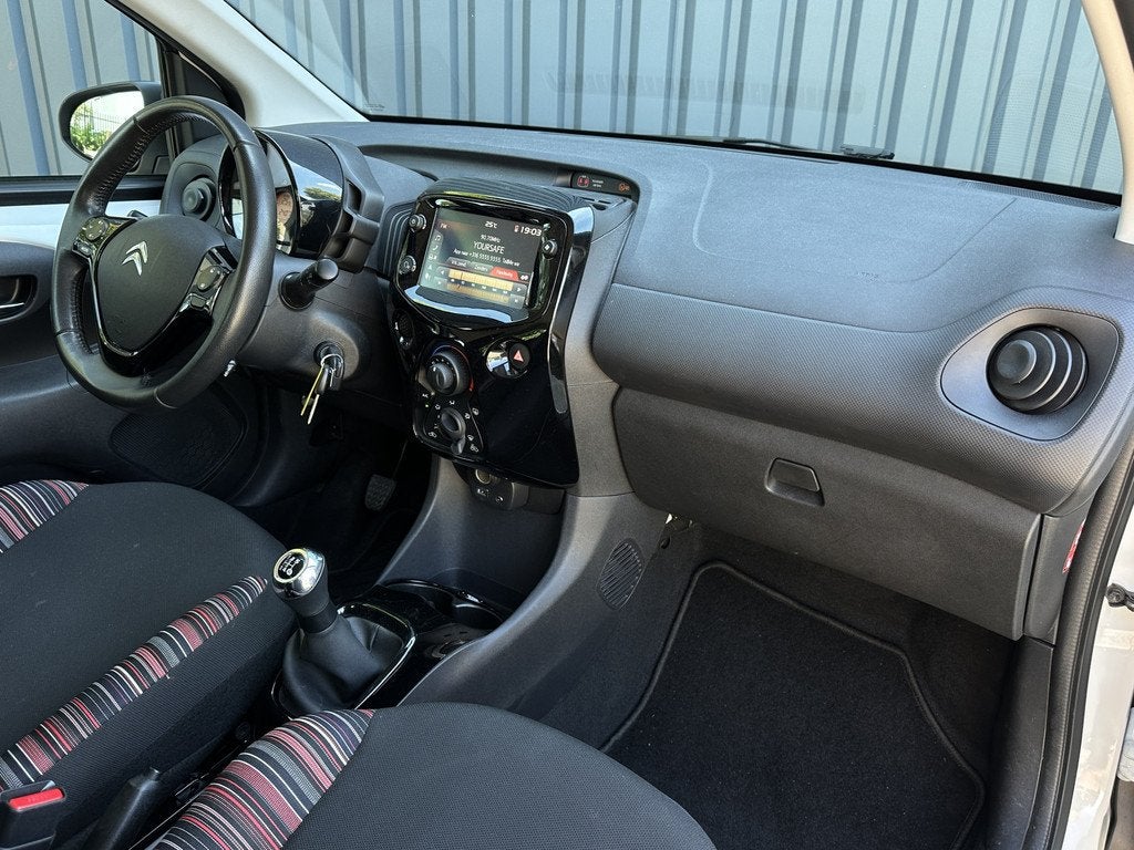Citroën C1 1.0 VTi Shine BTW, Camera, NAP, Carplay, Auto's, Voorwielaandrijving, Stof, Gebruikt, 4 stoelen