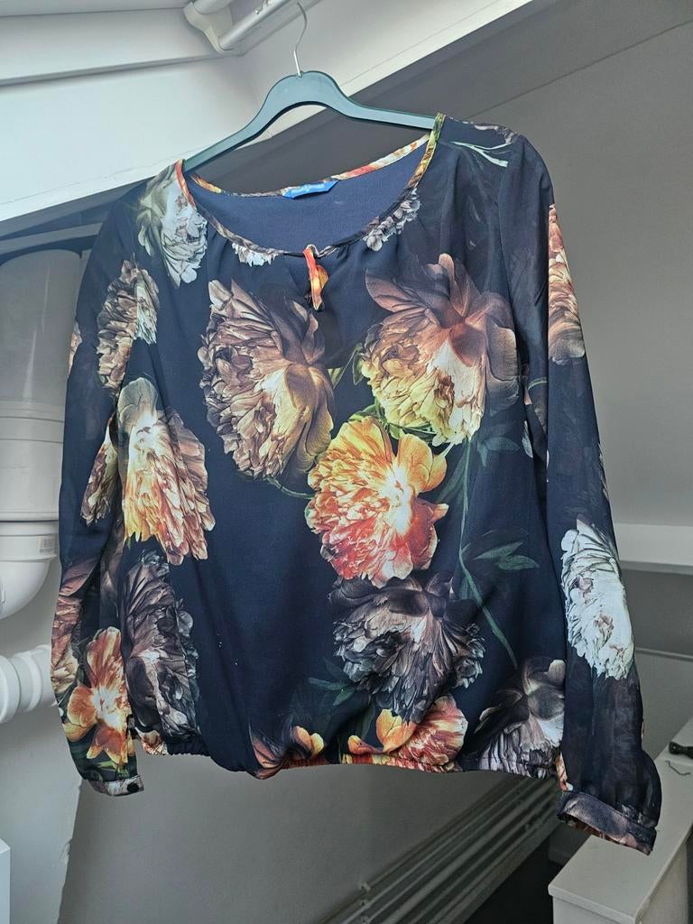 Mooie blouse met bloemenprint maat 38, Kleding | Dames, Maat 38/40 (M), Blauw, Ophalen of Verzenden, Zo goed als nieuw