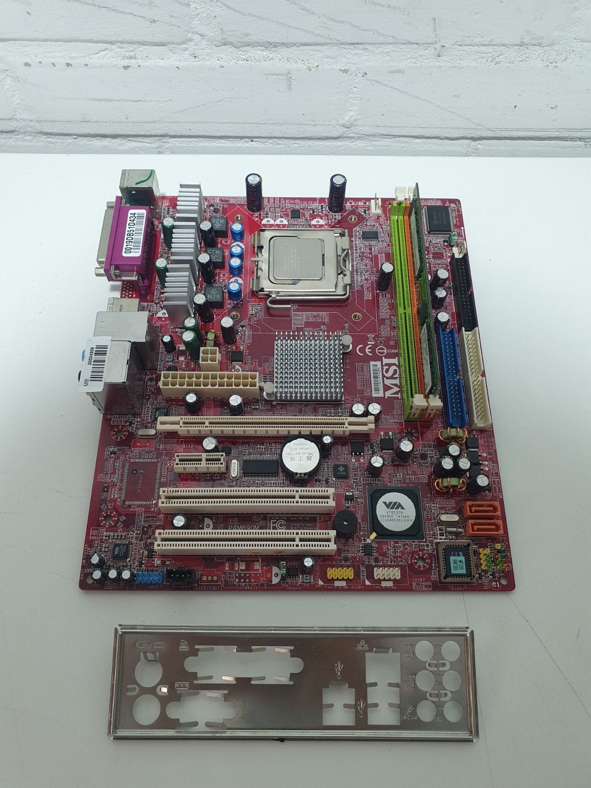 MSI P4M890M Moederbord LGA 775 + Intel Pentium D 915 2.8GHz, Computers en Software, ., Zo goed als nieuw, ., Intel