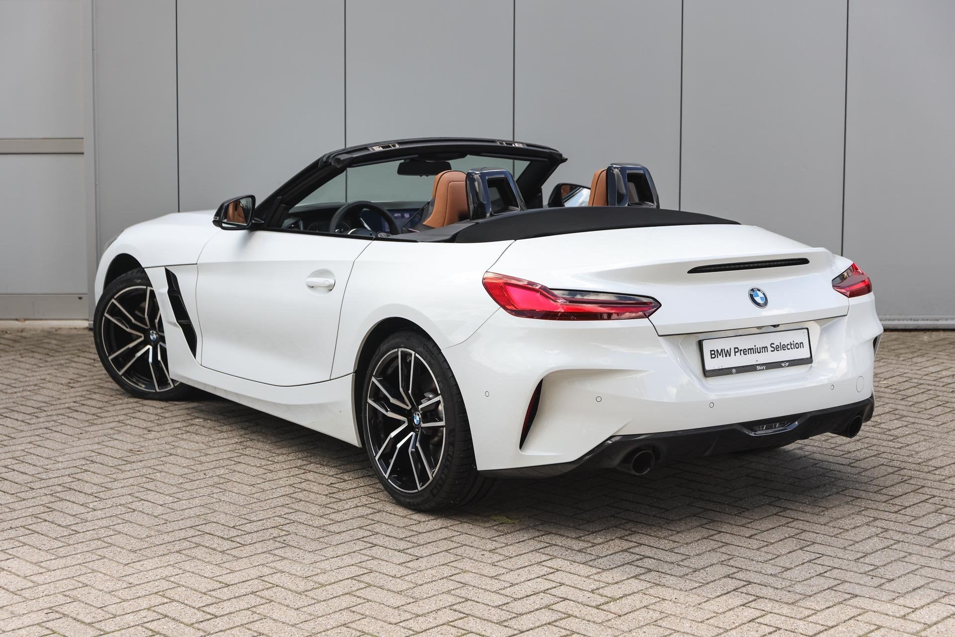 BMW Z4 Roadster sDrive30i High Executive M Sport Automaat /, Auto's, Achterwielaandrijving, Gebruikt, 4 cilinders, Wit