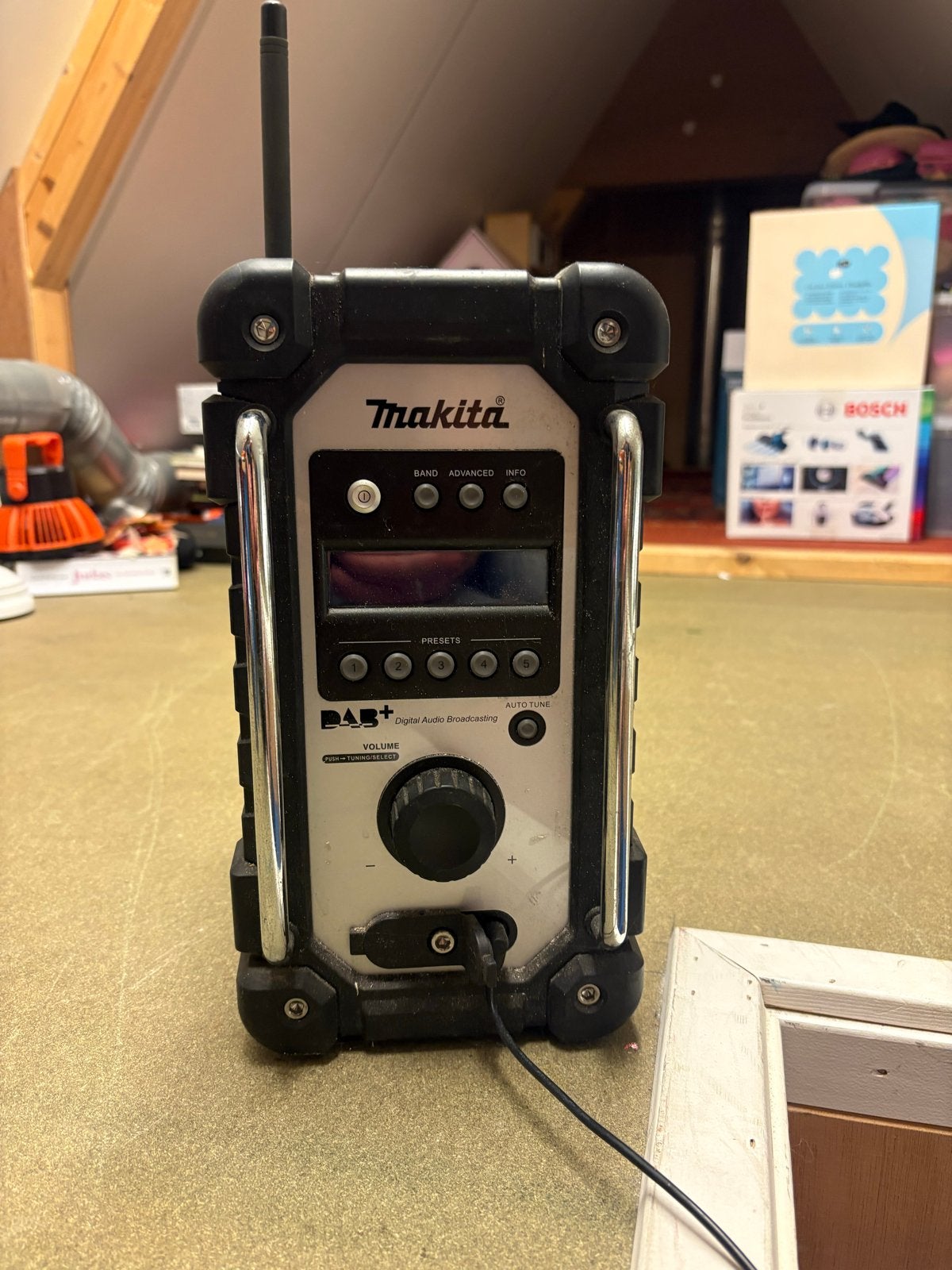 Makita DMR110 Bouwradio DAB+ FM Radio, Ophalen of Verzenden, Gebruikt, Bouwradio