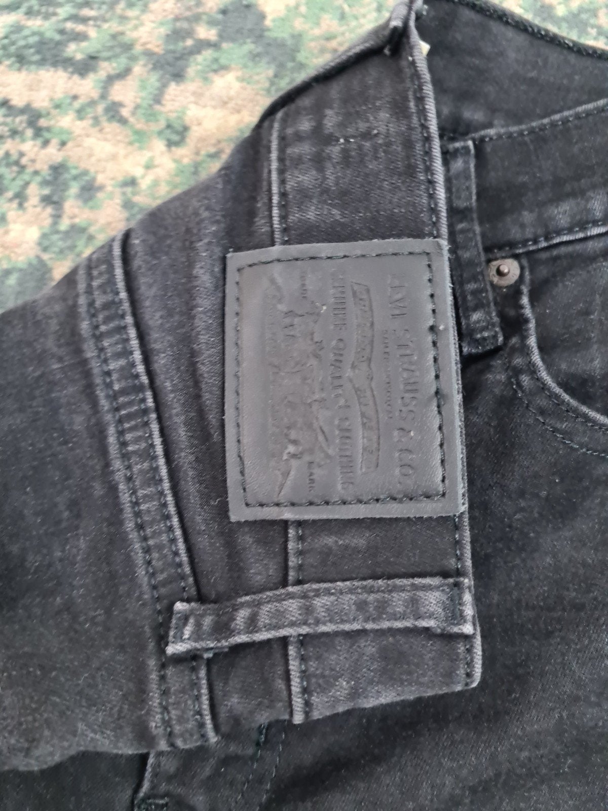 Levi's Mike high super skinny W26 L30 WMN Tulsi2630 Zwart

E, Zwart, Ophalen of Verzenden, Zo goed als nieuw, W27 (confectie 34) of kleiner