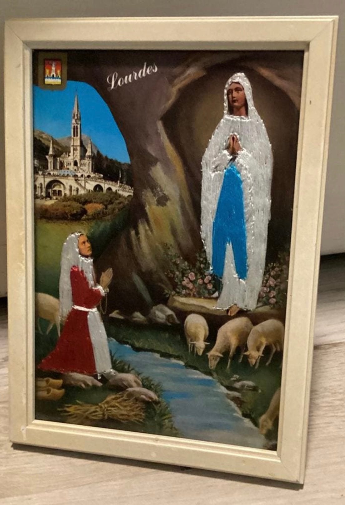 LOURDES ,MOOIE INGELIJSTE PRENT ,MARIA &BERNADETTE SOUBIROUS, Antiek en Kunst, Ophalen of Verzenden