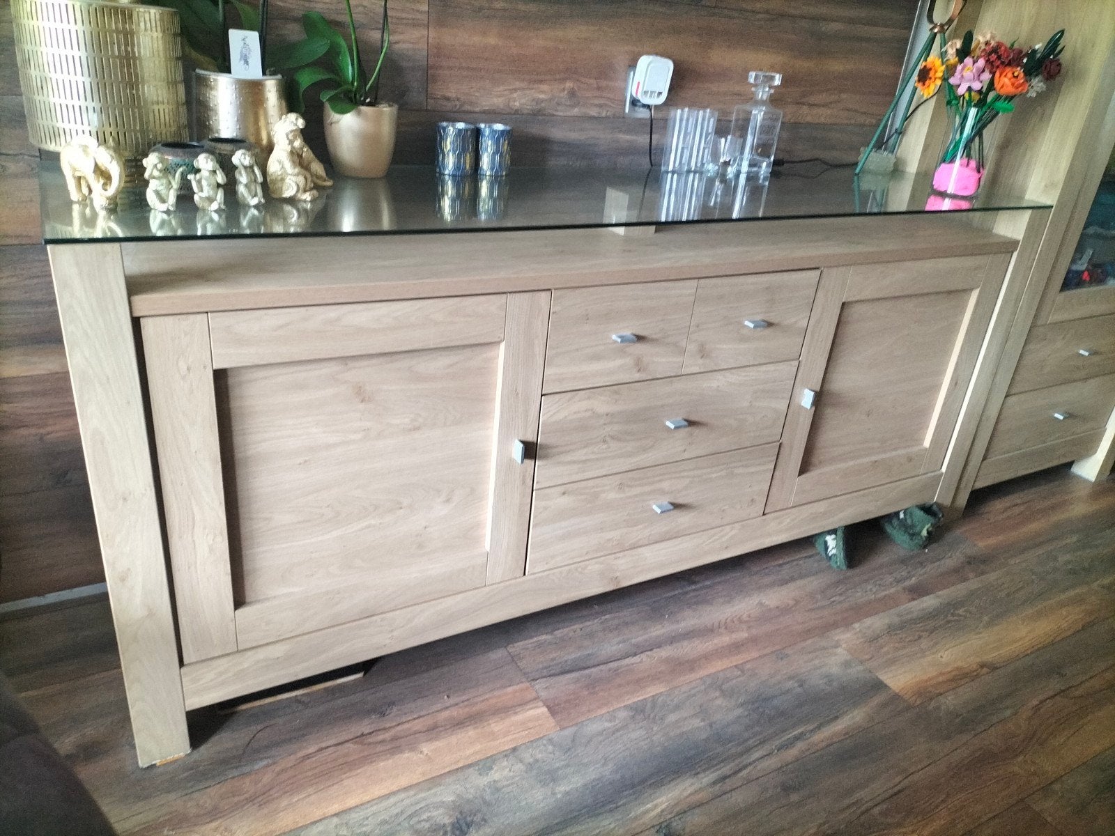 Dressoir met glasplaat, Ophalen, 50 tot 75 cm, 200 cm of meer, Met deur(en)