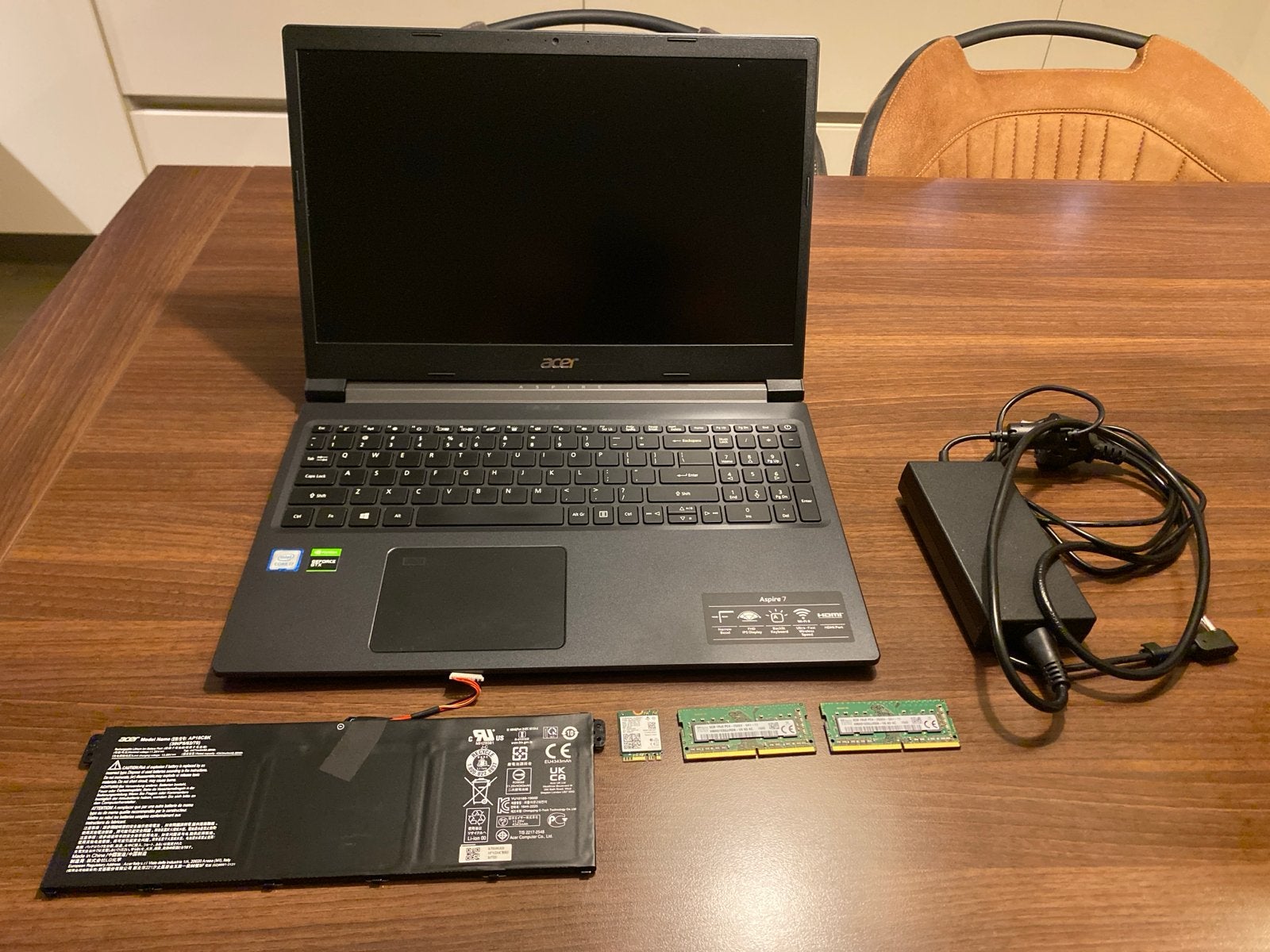 Acer Aspire 7 Gaming Laptop onderdelen, Gebruikt, Met videokaart, 2 tot 3 Ghz, Ophalen of Verzenden