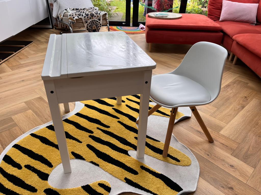 Tafel en stoeltje, Ophalen, Gebruikt, Meubelstuk of Keukentje