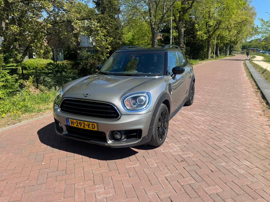 Mini Countryman 1.5 136pk Aut. 2020 Grijs, Auto's, Mini, 136 pk, Countryman, 715 kg, Leder en Stof