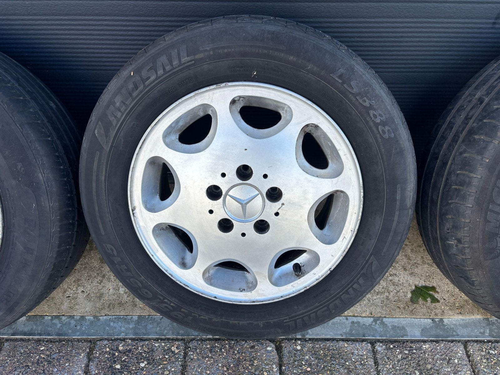 Mercedes 190 velgen met banden, Ophalen, Gebruikt, 15 inch, Banden en Velgen