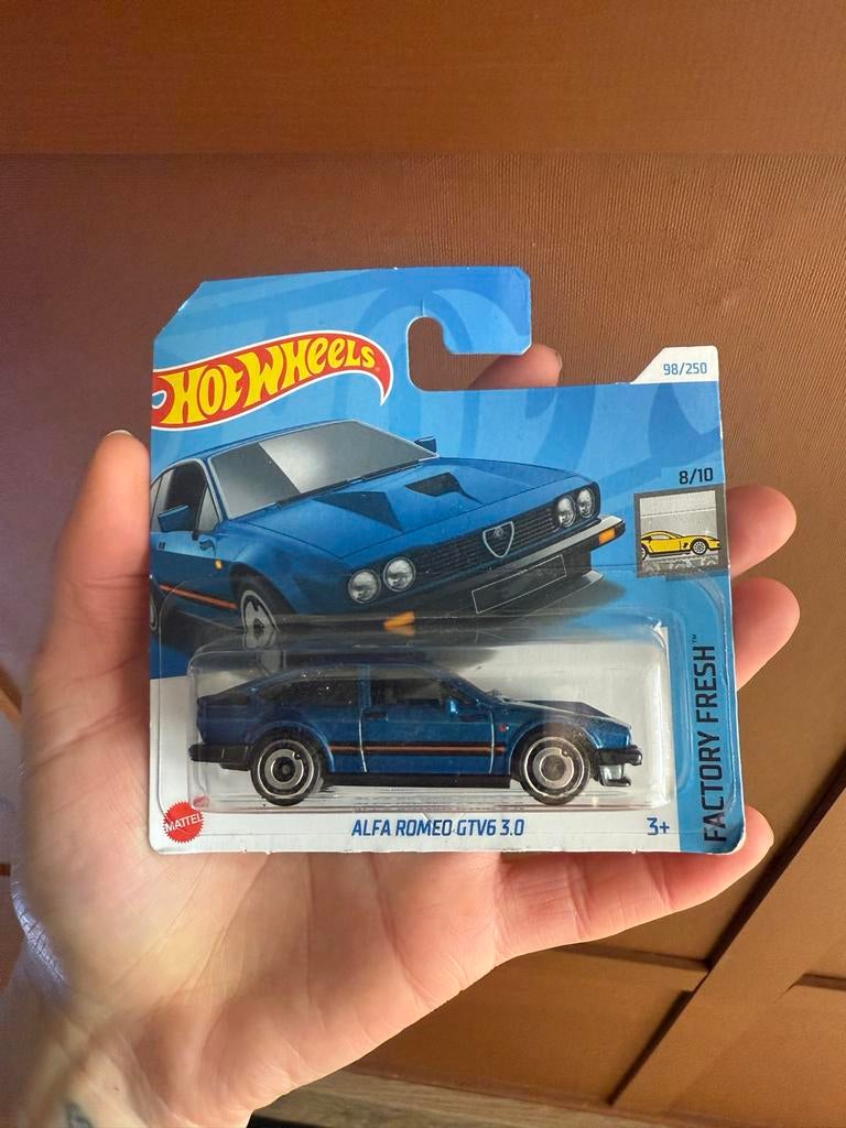 Hot Wheels Alfa Romeo GTV6 3.0 blauw, 1:50 of kleiner, Auto, Nieuw, Ophalen