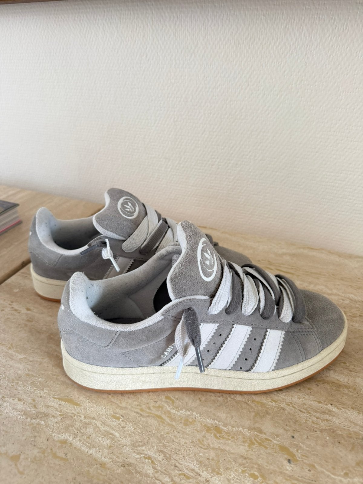 Adidas campus grijs, Ophalen of Verzenden, Gedragen, Overige kleuren, Sneakers of Gympen