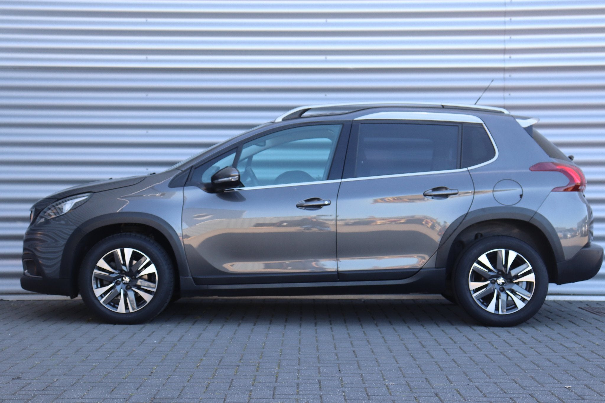 Peugeot 2008 1.2 PURETECH 110PK ALLURE AUTOMAAT, Euro 6, 49 €/maand, Origineel Nederlands, Bedrijf